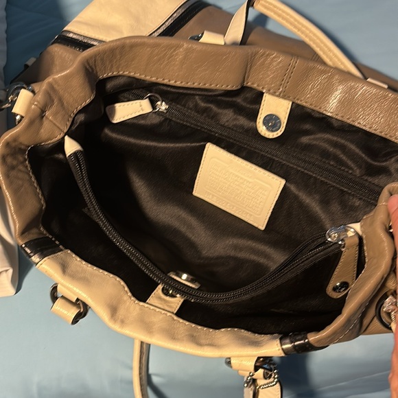 Coach Ashley Black, Taupe & Cream Leather Handbag with Dustbag - Picture 7 of 16